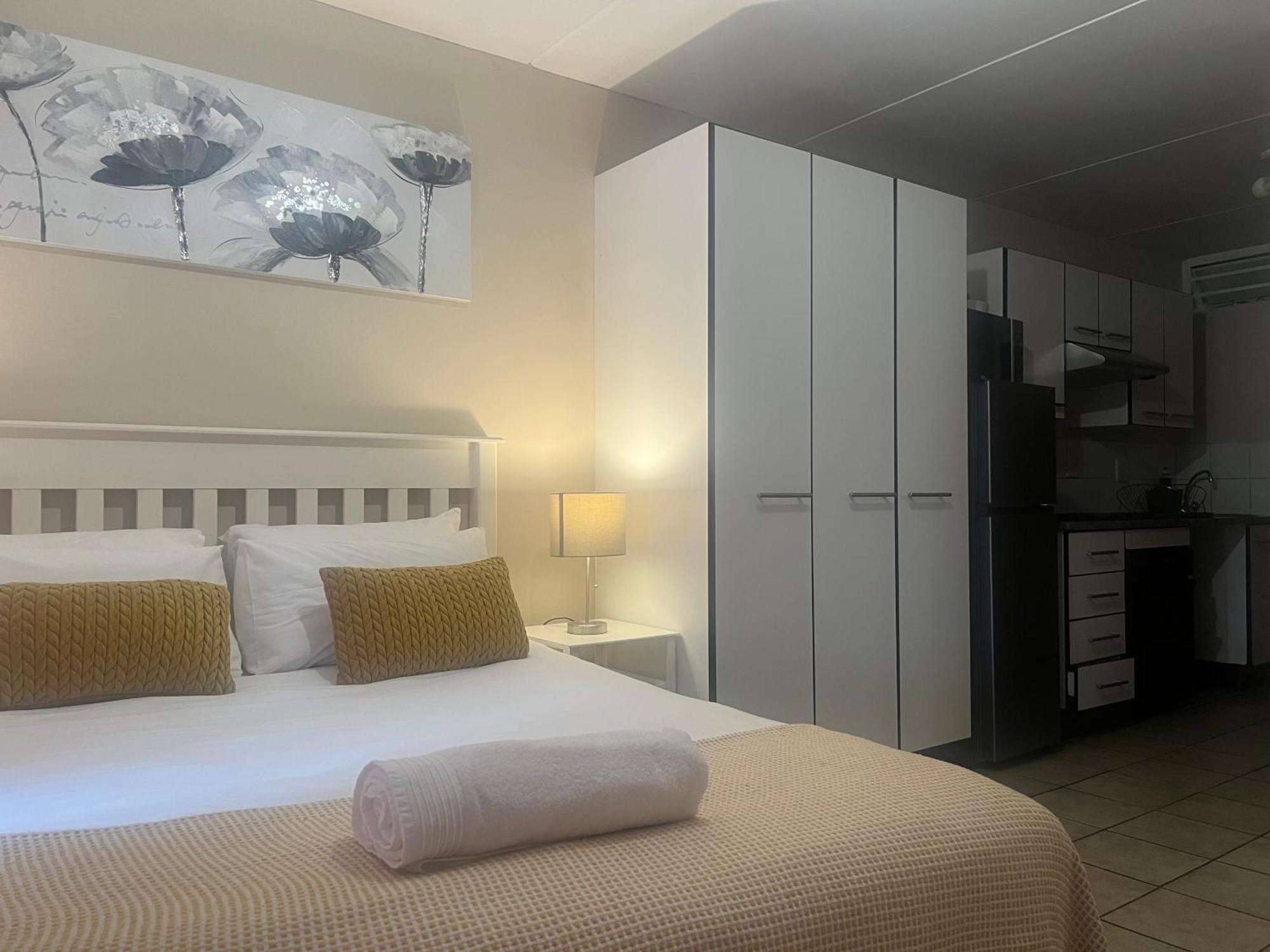 Smart And Cozy Studio With Netflix And Showmax Pretoria-Noord Zewnętrze zdjęcie